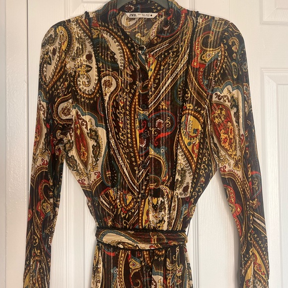 Paisly Print Maxi Dress with Long Sleeves - Picture 4 of 8